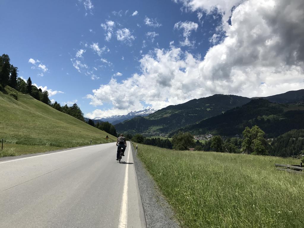 Ferienwohnung Laax Mit Traumblick, Grossem Balkon Und Terrasse Exterior foto